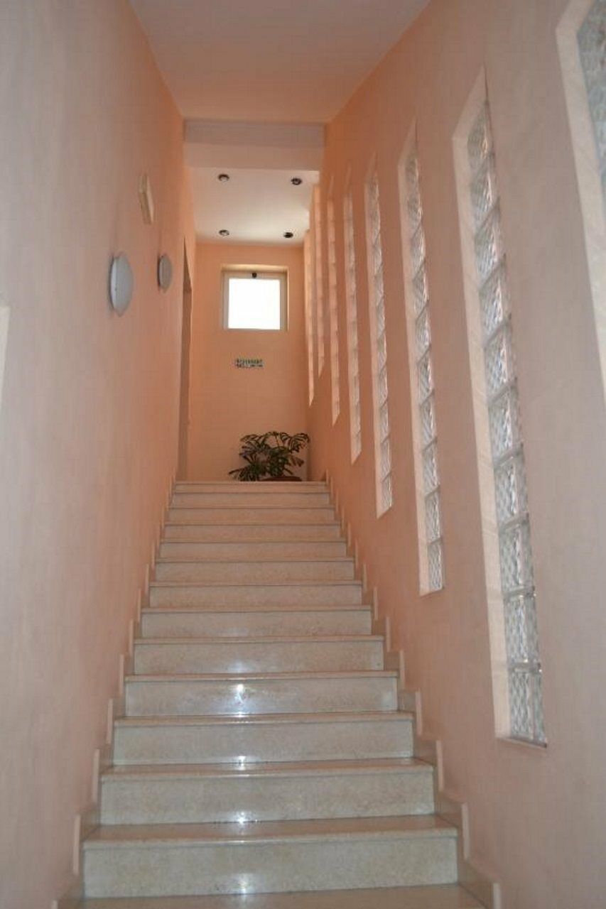 Hotel 4 Stinet Vlore Bagian luar foto